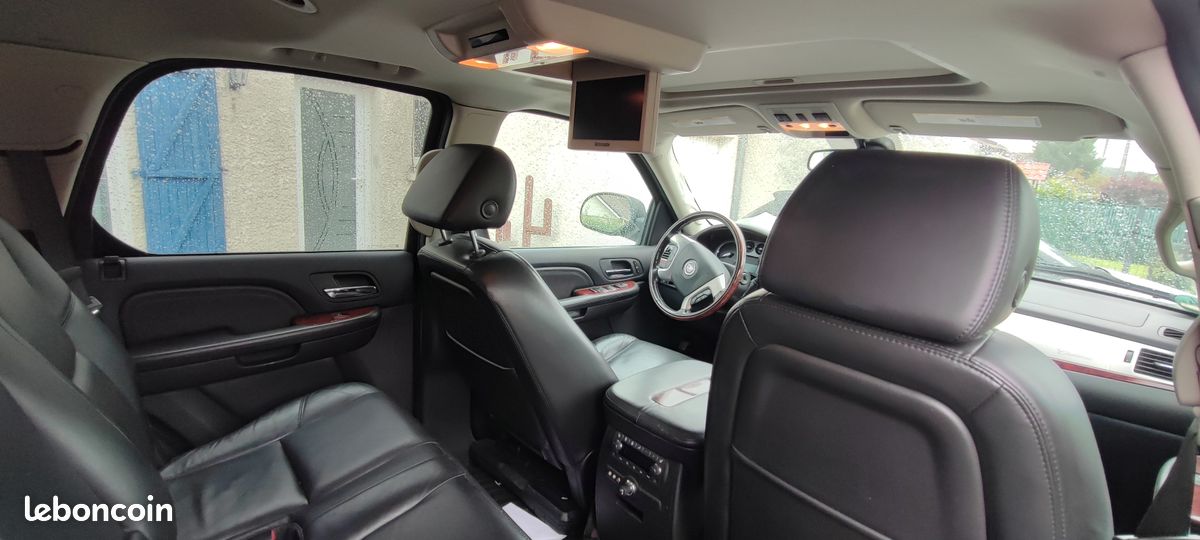 Cadillac Escalade Sport Luxury - Photo 3