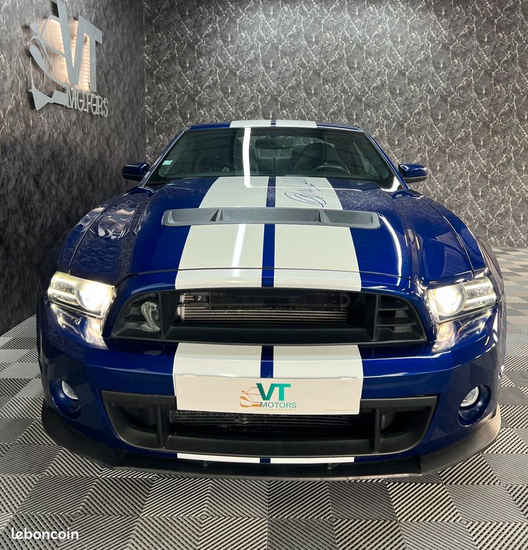 Ford Mustang Shelby GT500 - Photo 2
