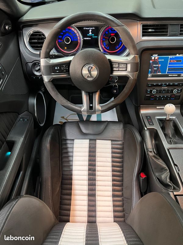 Ford Mustang Shelby GT500 - Photo 7