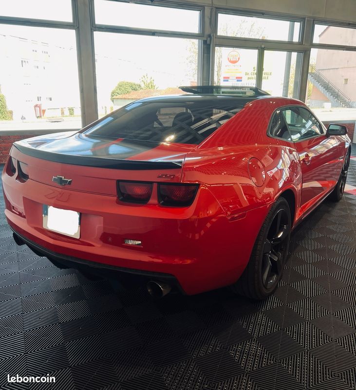 Chevrolet Camaro V8 - Photo 3