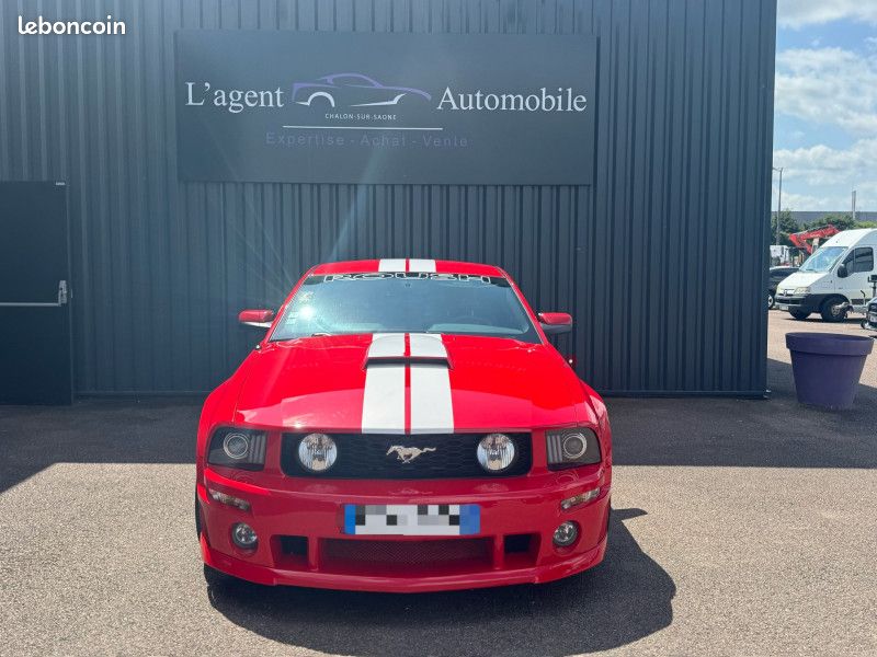 Ford Mustang GT Premium - Photo 2