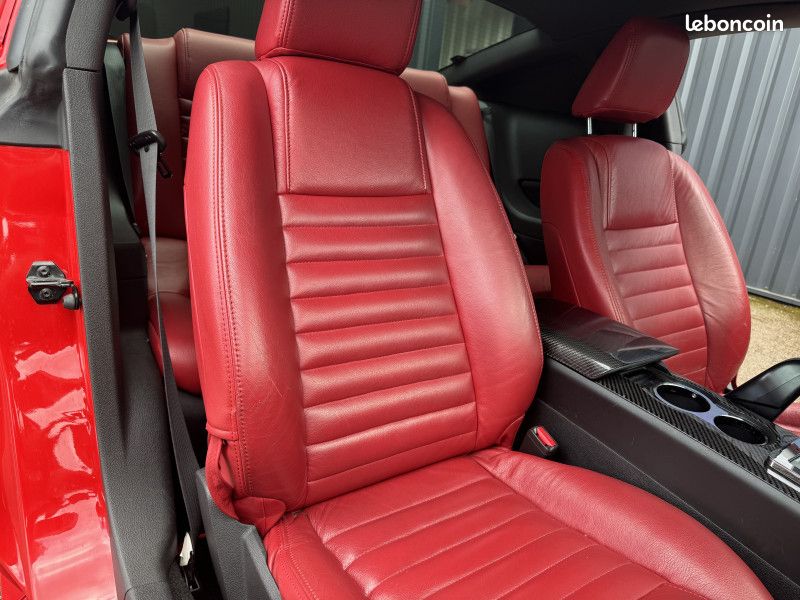 Ford Mustang GT Premium - Photo 7