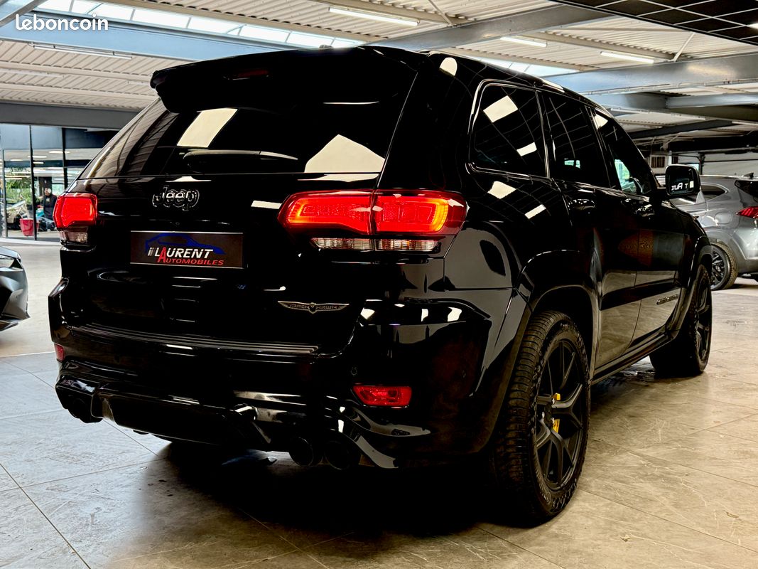 Jeep Grand Cherokee Trackhawk - Photo 2