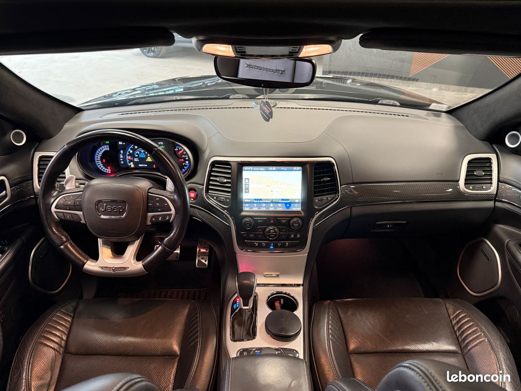 Jeep Grand Cherokee Trackhawk - Photo 3