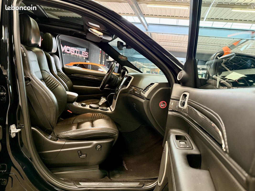 Jeep Grand Cherokee Trackhawk - Photo 4