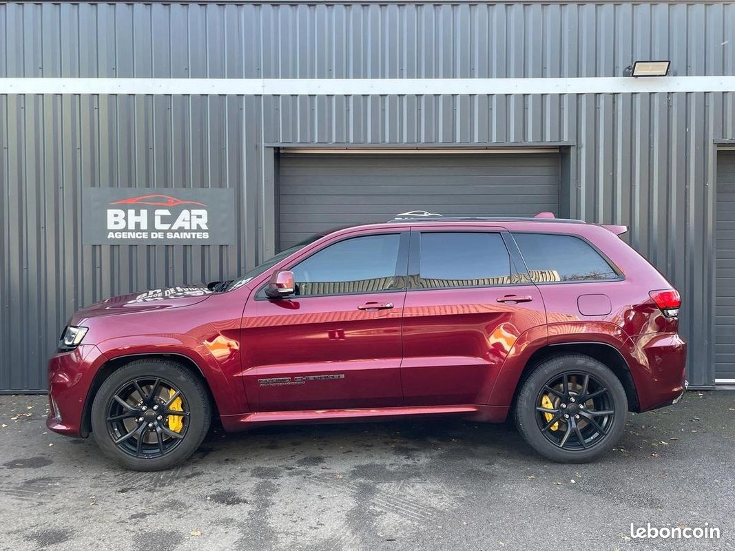 Jeep Grand Cherokee Trackhawk - Photo 2