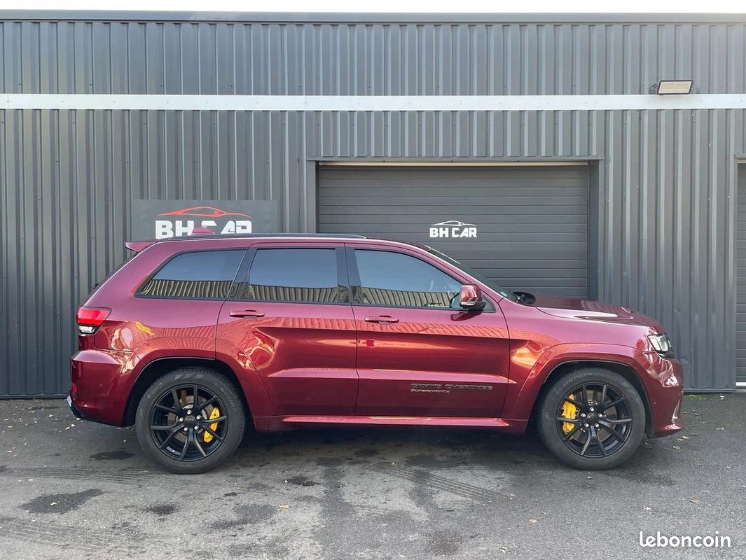 Jeep Grand Cherokee Trackhawk - Photo 5