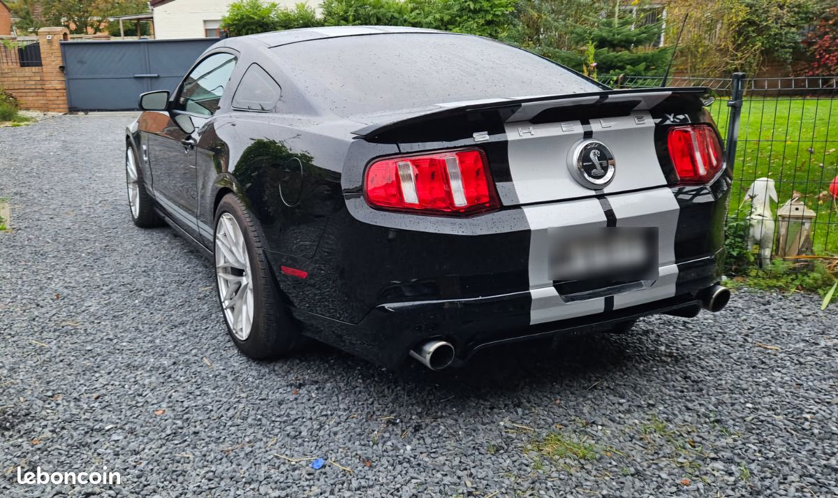 Ford mustang shelby gt500 - Photo 2