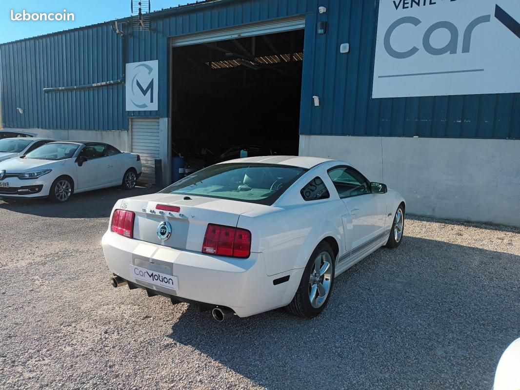 Ford Mustang SHELBY GT COUPE 325 Ch V8 4.6L - Photo 5