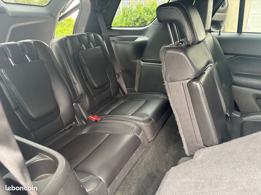 Ford Explorer - Photo 5