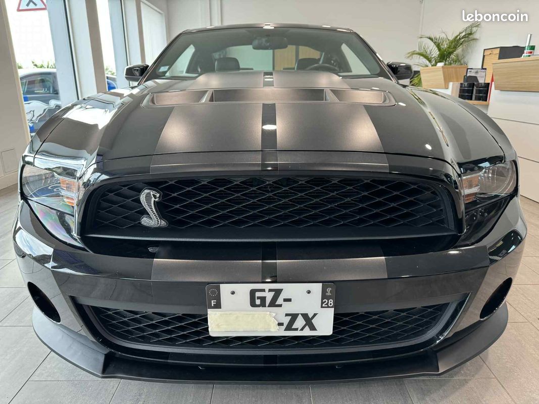 Ford Mustang Shelby GT500 - Photo 2
