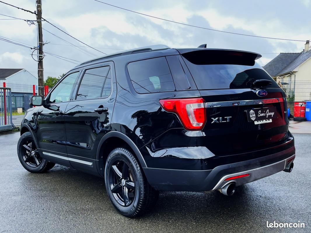 Ford Explorer Titanium XLT - Photo 5