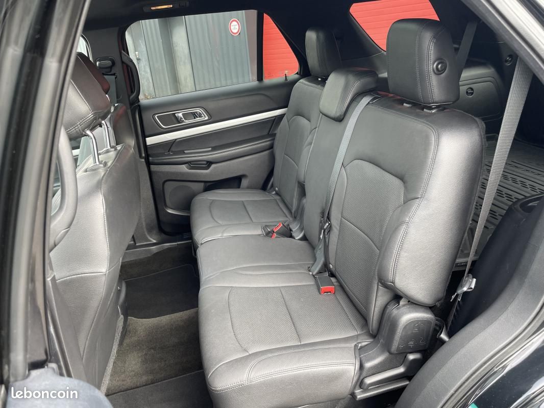 Ford Explorer Titanium XLT - Photo 9