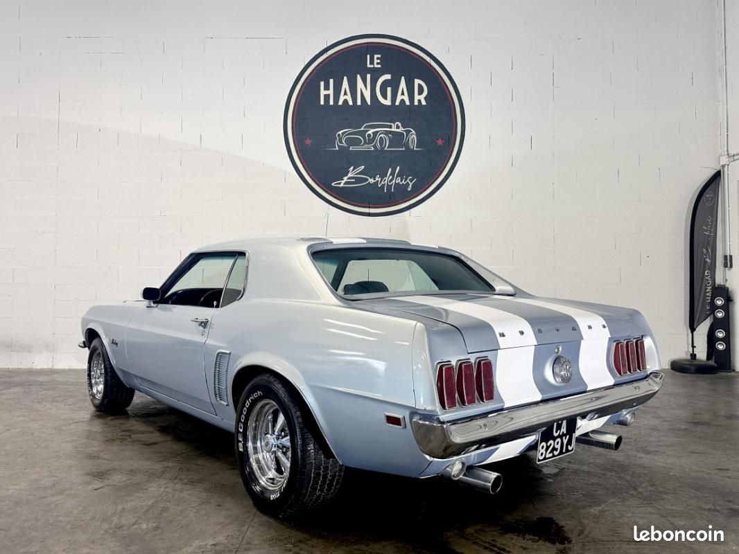 Ford Mustang Coupé 302 CI V8 4.9 - Photo 2